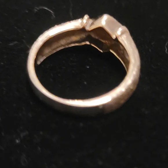 Silver Ring - Picture 4 of 4
